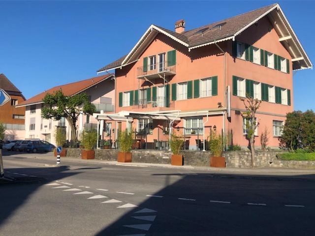 Hotel Hippel Krone Kerzers ภายนอก รูปภาพ